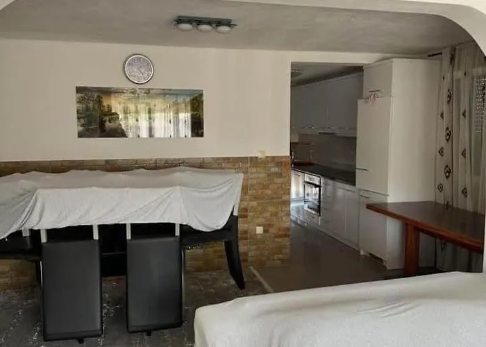 Huzur Ve Güven Daire Podgoriçe